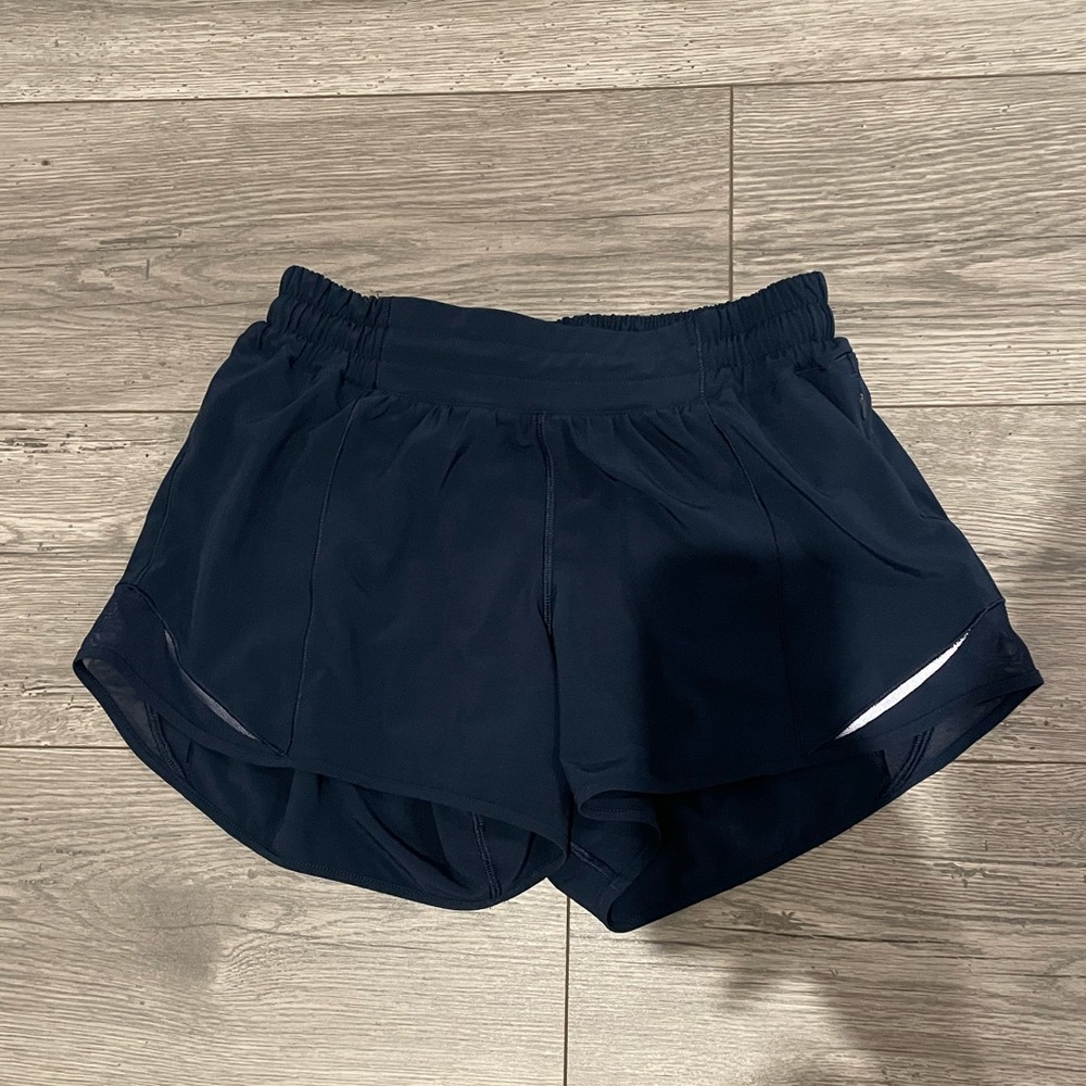 4” Low Rise Navy Lululemon Size 6 Hotty Hot Shorts